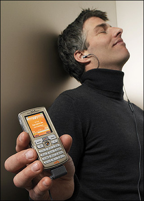 钛金版Walkman!索尼爱德立信W700c便携式移动通信